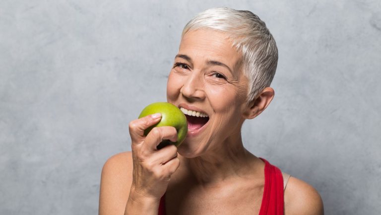 cosa mangiare per migliorare il sistema immunitario